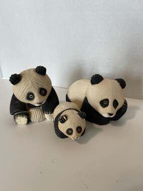 Artesania Rinconada Hand-Carved Ceramic Panda Bear Family Set (Mother and Two Cu